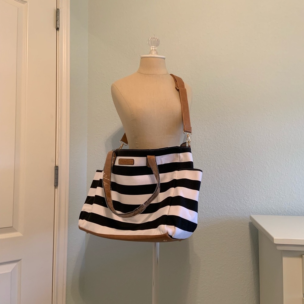Size OS WHITE ELM Aquila Tote Bag (NWOT)